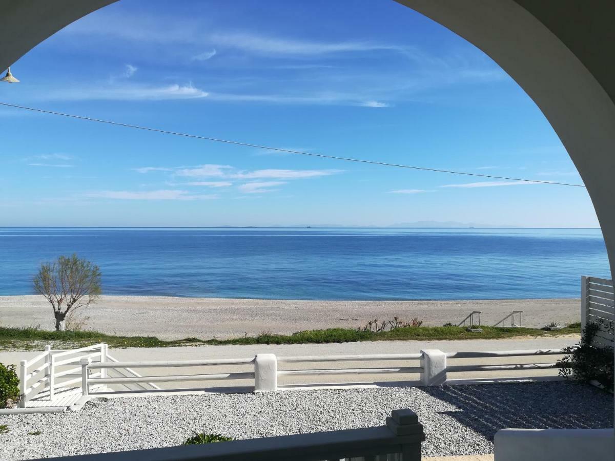 Villa Vagelis Mourteri Exterior photo